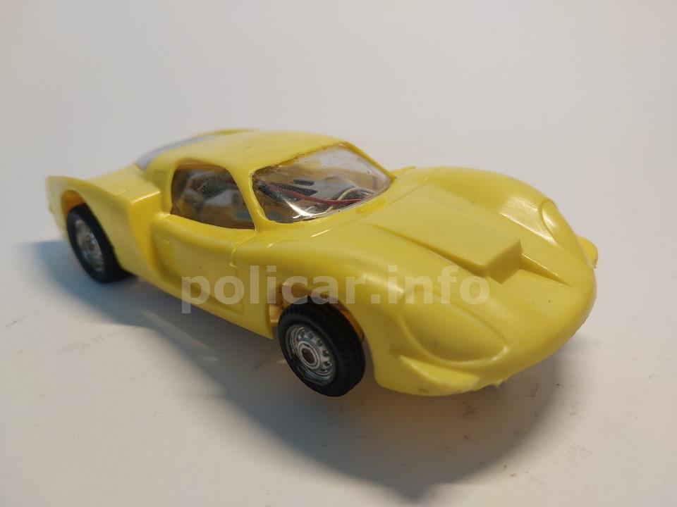 POLICAR A85 ALPINE RENAULT A220 GIALLA